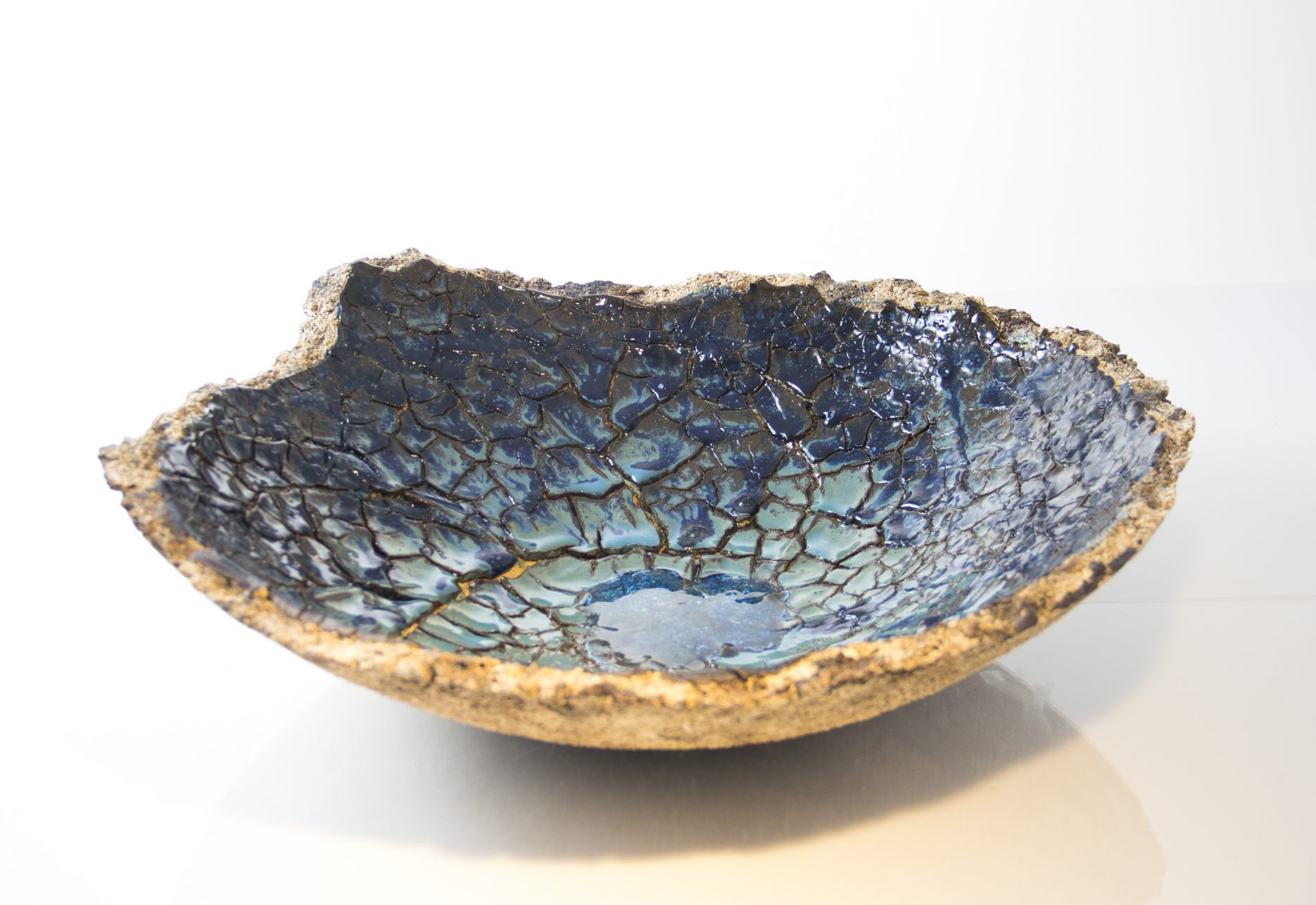 blue ceramic crackled bowl